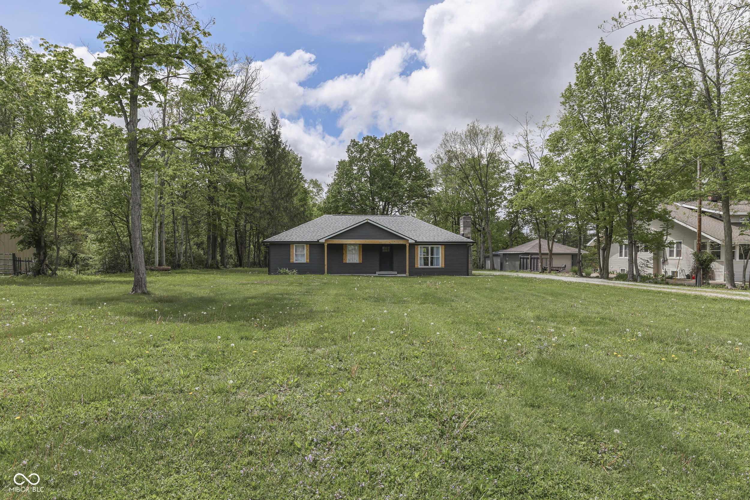 1301 Stafford Road Plainfield, IN 46168 - Photo 4 of 59 Gallery Image 4
