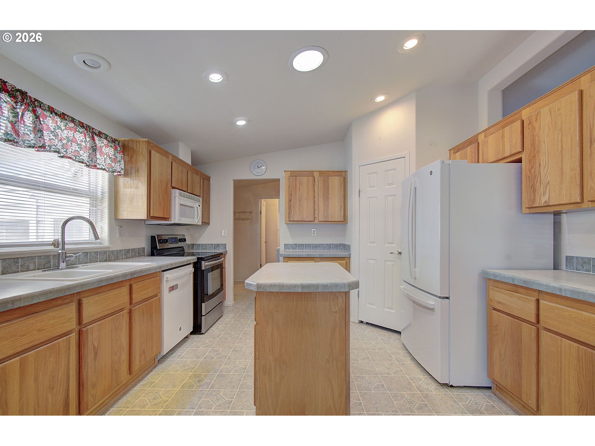 1408 Clark Street Wasco, OR 97065 - Photo 13 of 38