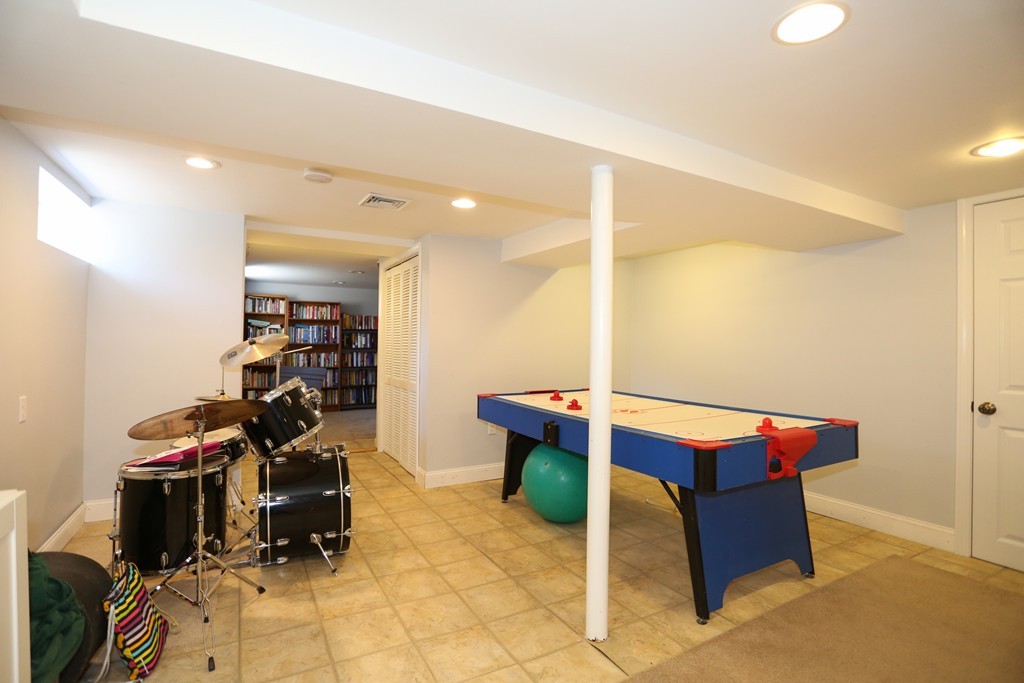 36 Swift Road Framingham, MA 01702 - Photo 26 of 30 Gallery Image 26