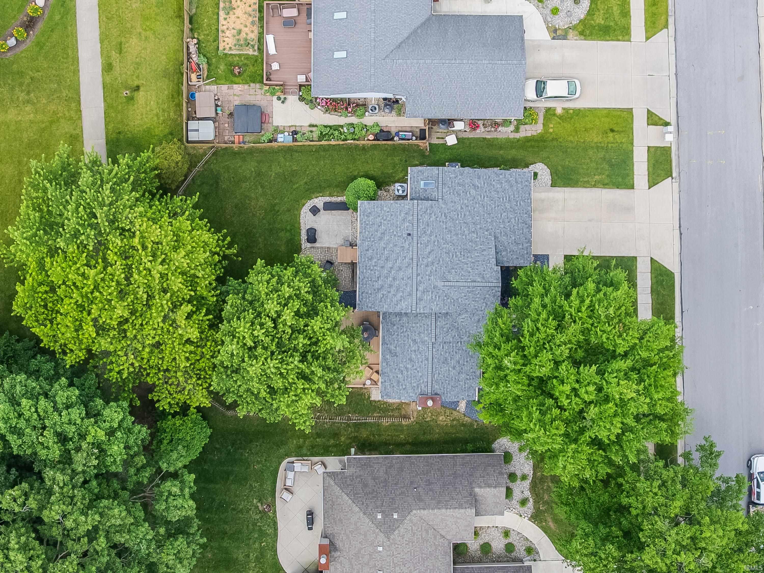 8313 Summerset Place Fort Wayne, IN 46825 - Photo 3 of 34