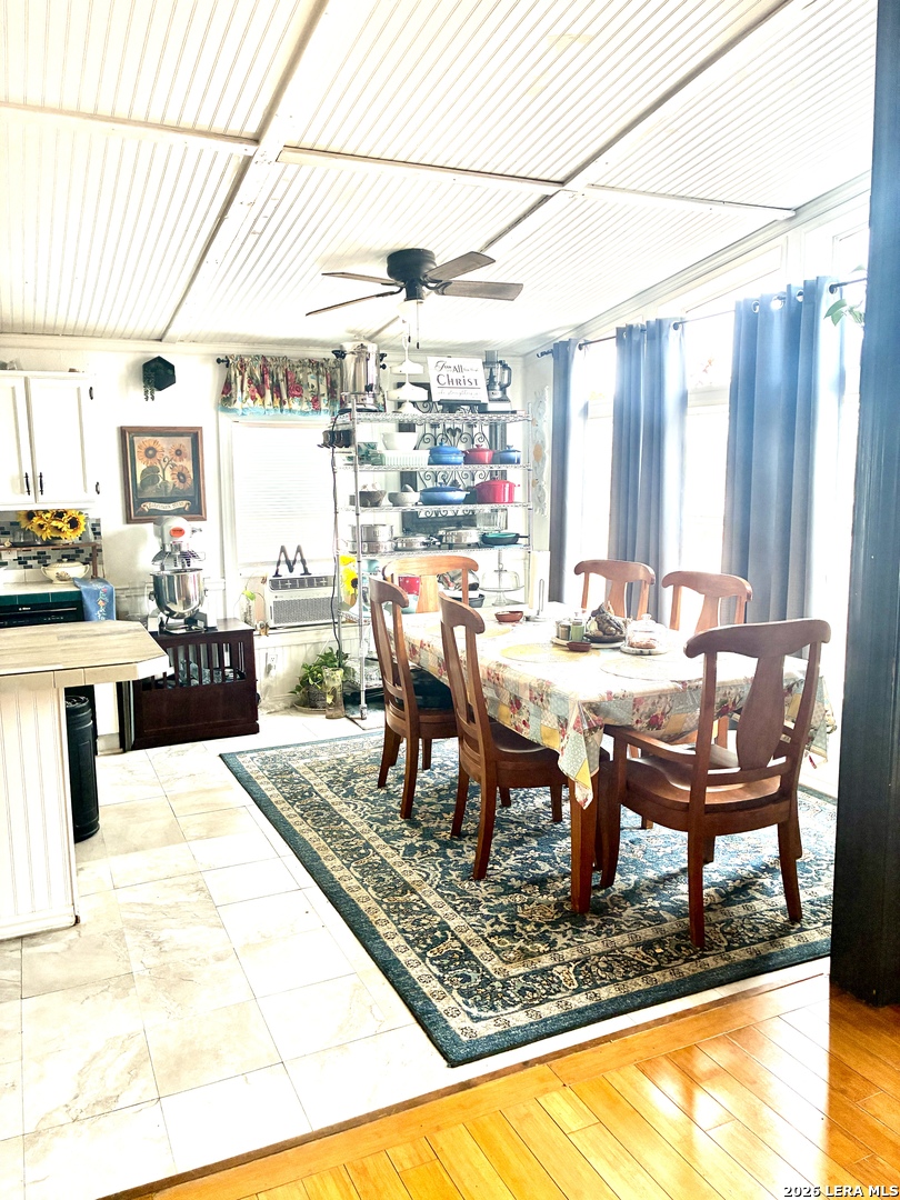 506 Maple Street Jourdanton, TX 78026 - Photo 7 of 18