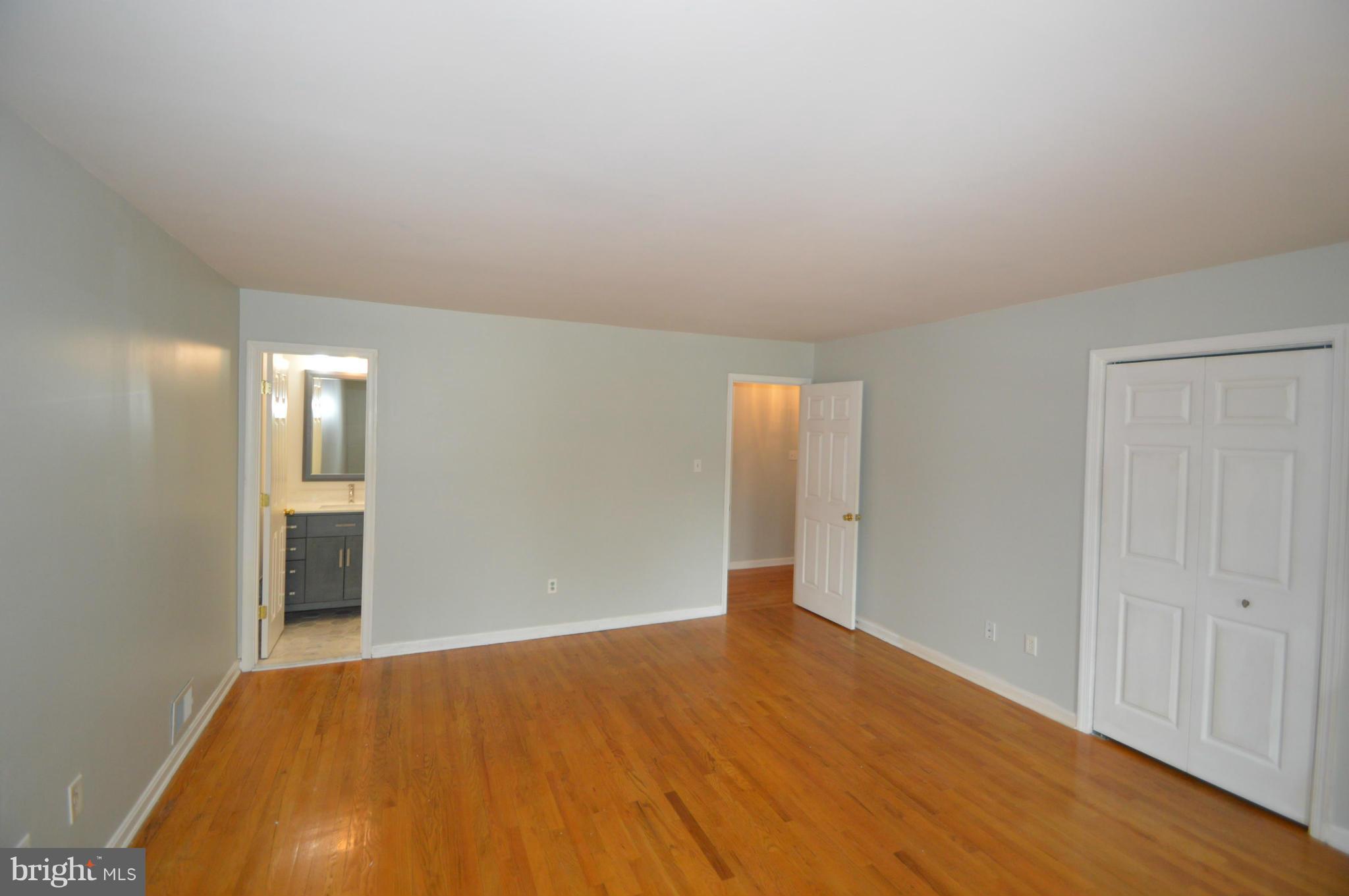 10913 Hunt Club Road Reston, VA 20190 - Photo 22 of 30 Bedroom (Master)