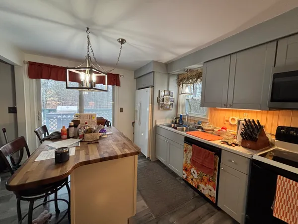 $305,000 | 732 Roosevelt Trail, Casco, ME 04015