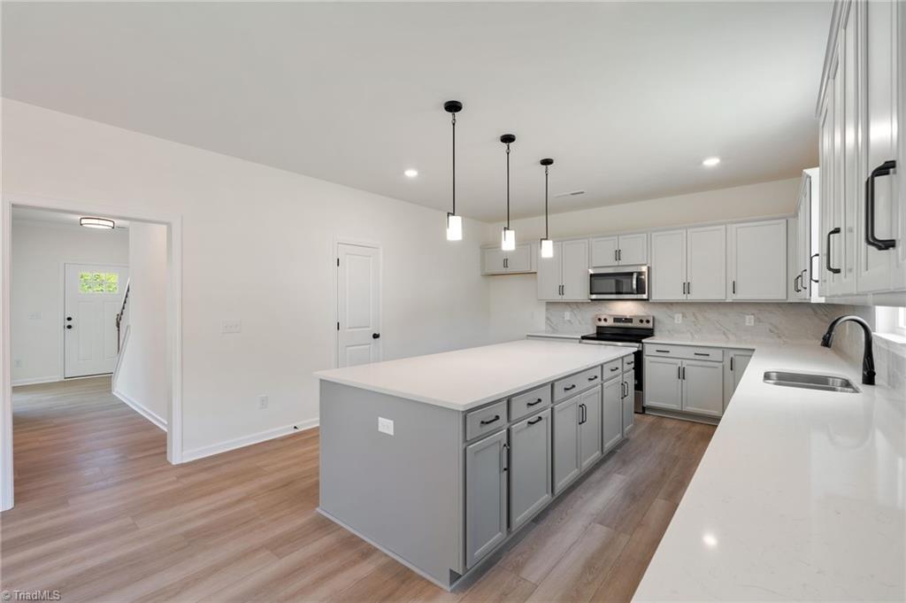 141 Oakmont Lane King, NC 27021 - Photo 14 of 50