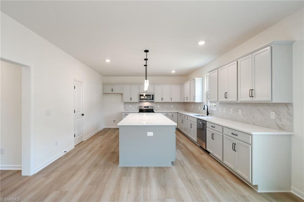 141 Oakmont Lane King, NC 27021 - Photo 16 of 50