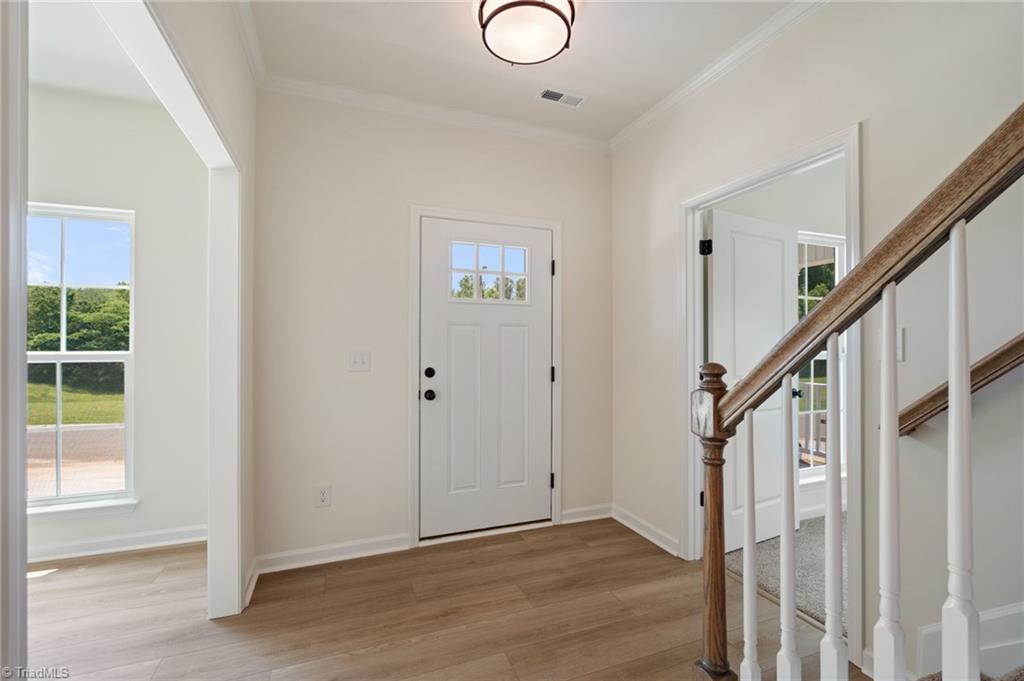 141 Oakmont Lane King, NC 27021 - Photo 4 of 50