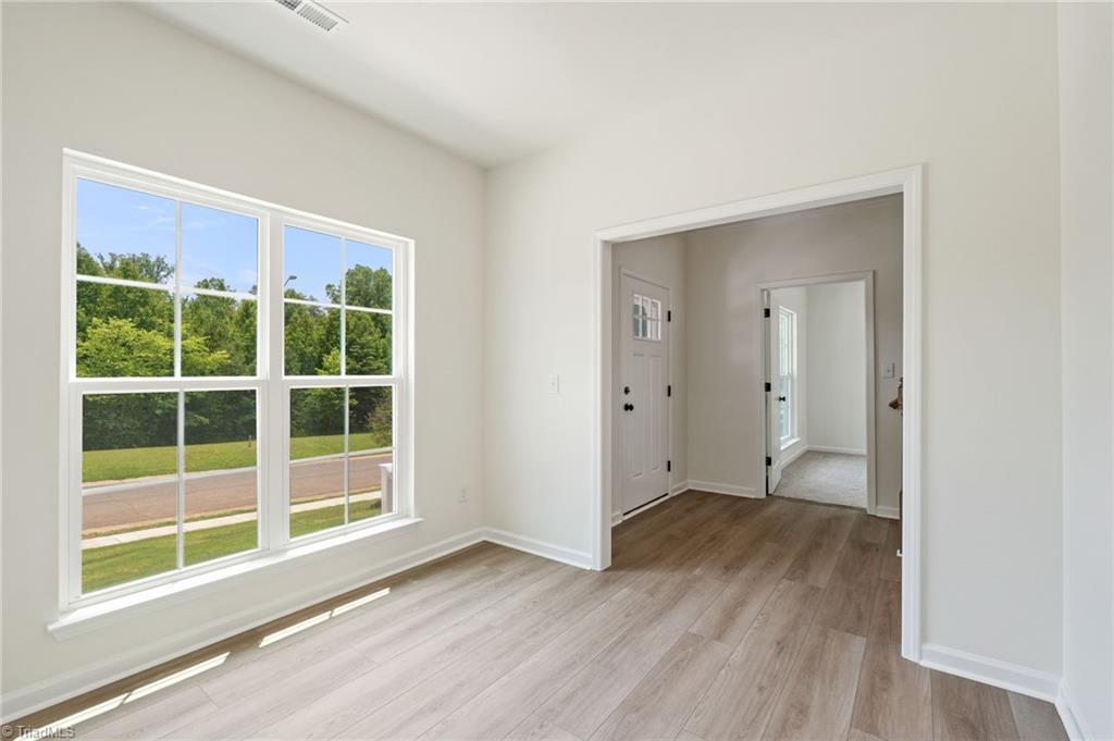 141 Oakmont Lane King, NC 27021 - Photo 8 of 50