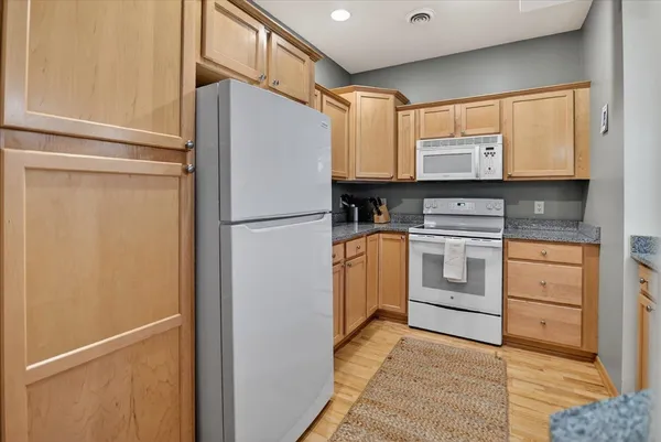 $324,900 | 8242 Starr Grass Drive, Madison, WI 53719