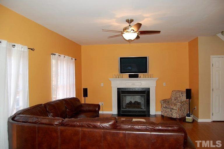 2209 Dunlin Lane Raleigh, NC 27614 - Photo 4 of 25