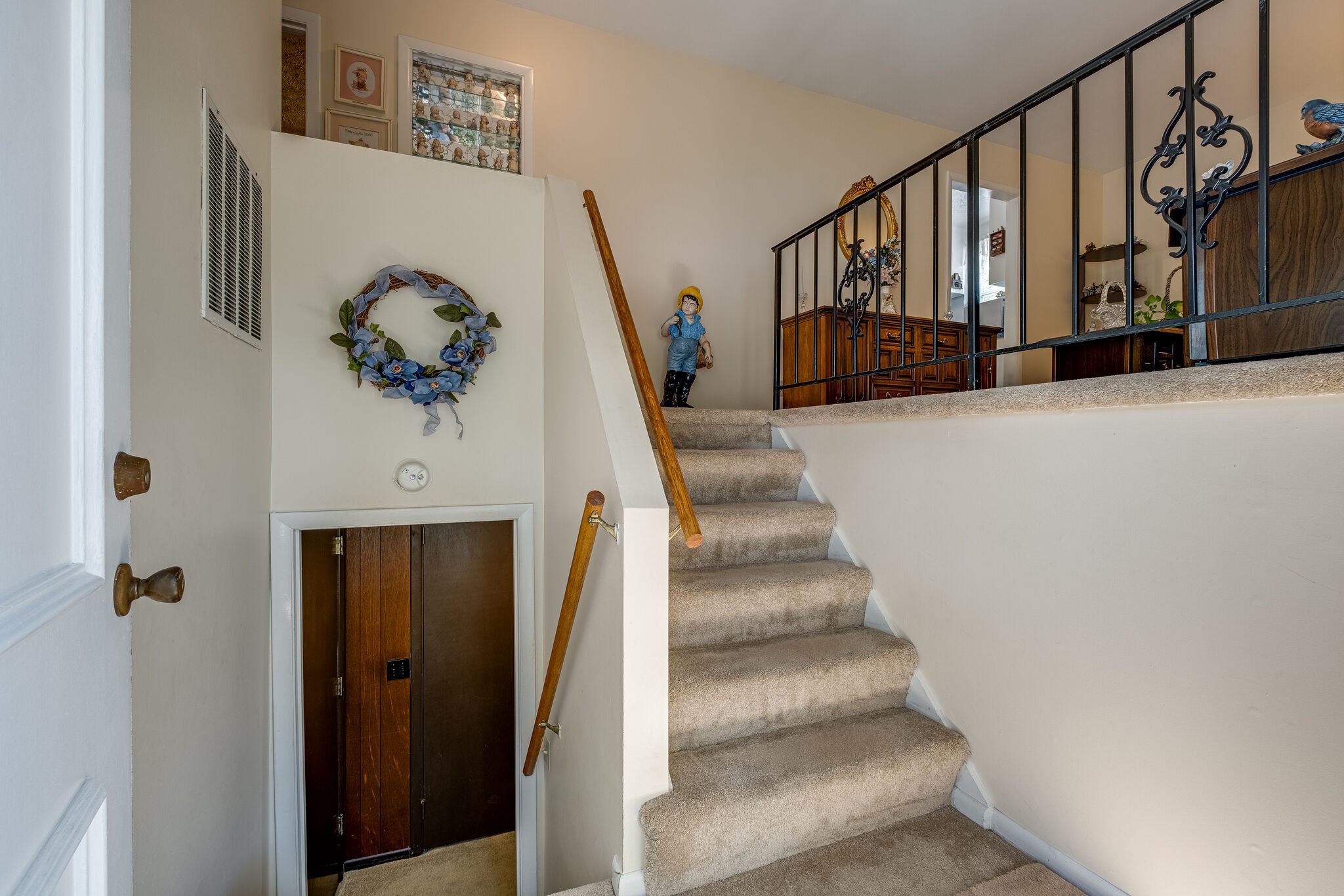 236 Bart Drive Antioch, TN 37013 - Photo 5 of 23 a view of entryway
