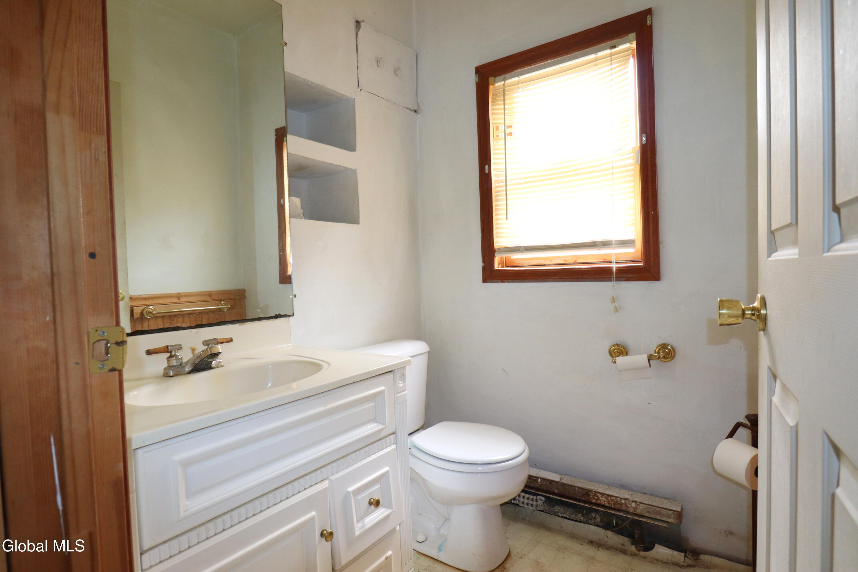 102 Schermerhorn Road Rotterdam, NY 12306 - Photo 12 of 44 IMG_6640