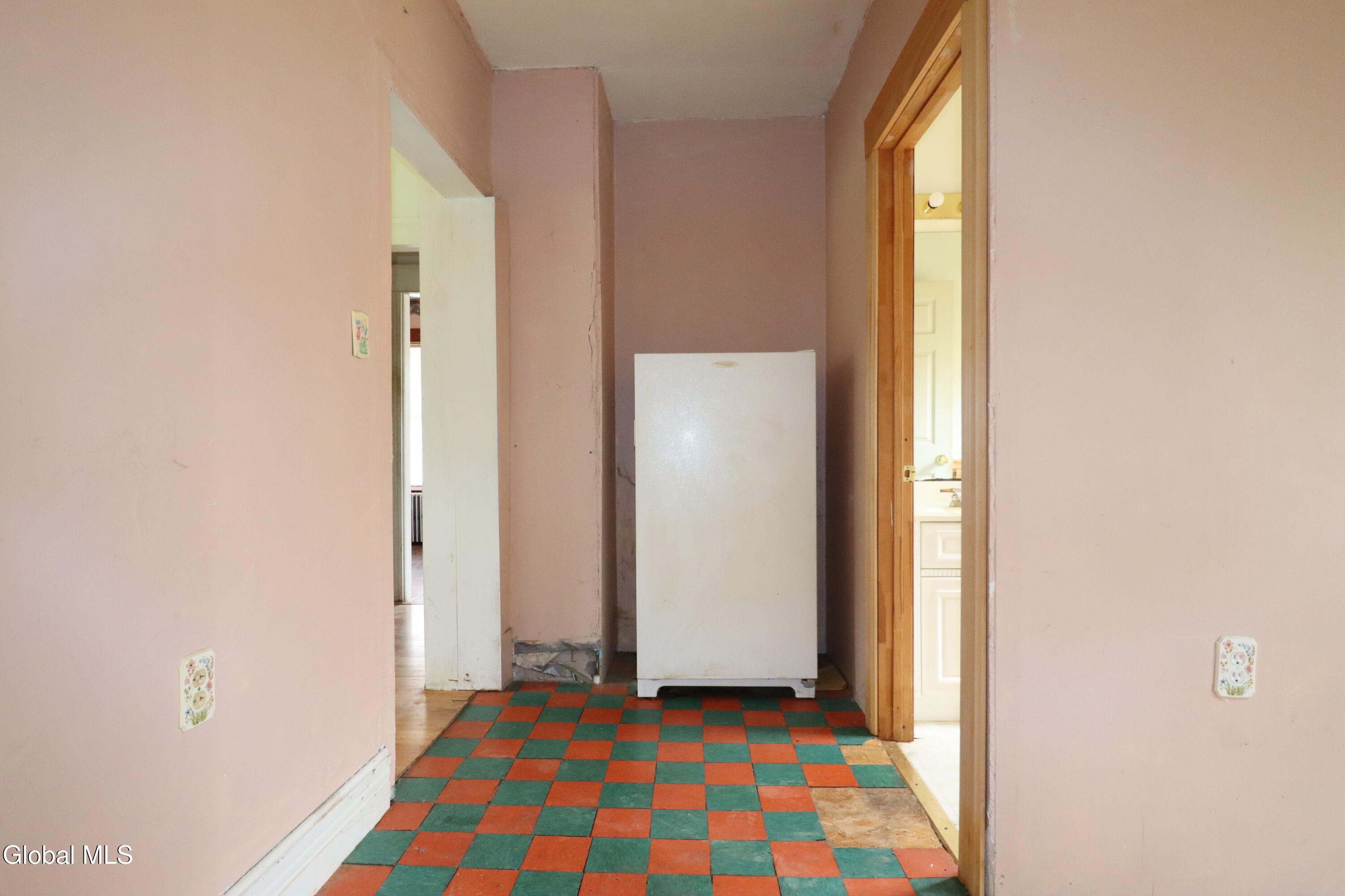 102 Schermerhorn Road Rotterdam, NY 12306 - Photo 16 of 44 IMG_6644