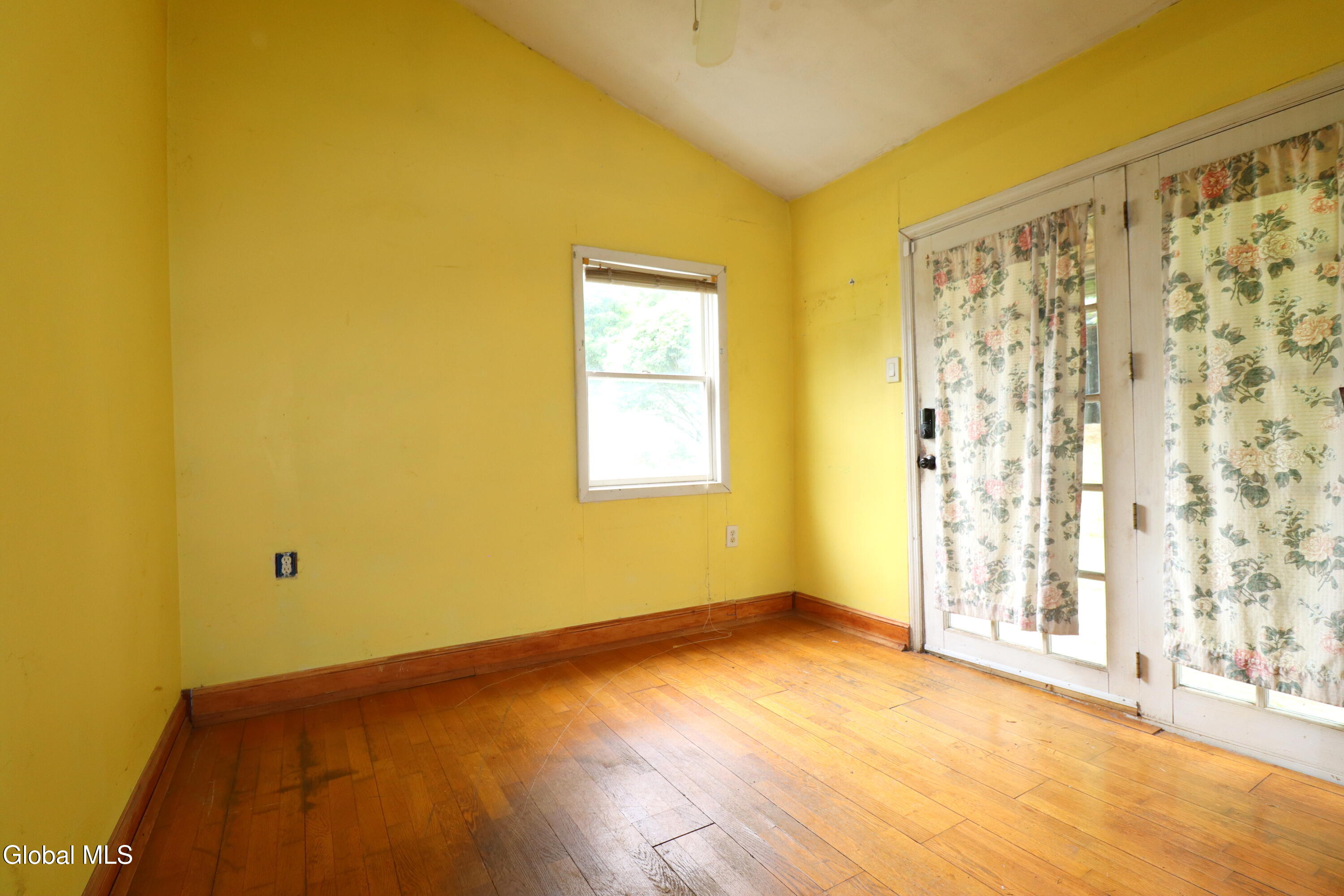 102 Schermerhorn Road Rotterdam, NY 12306 - Photo 17 of 44 IMG_6646