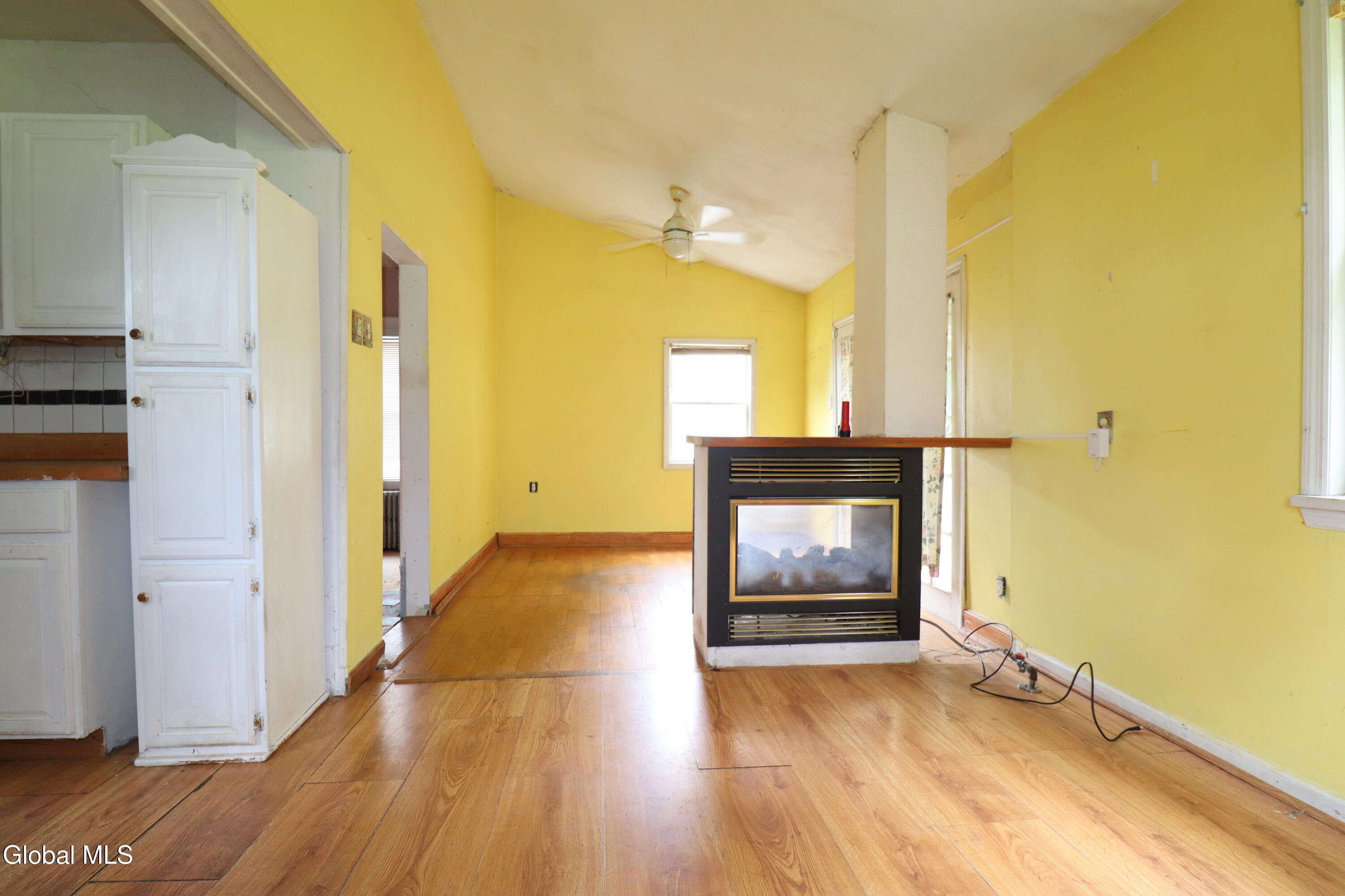 102 Schermerhorn Road Rotterdam, NY 12306 - Photo 20 of 44 IMG_6652