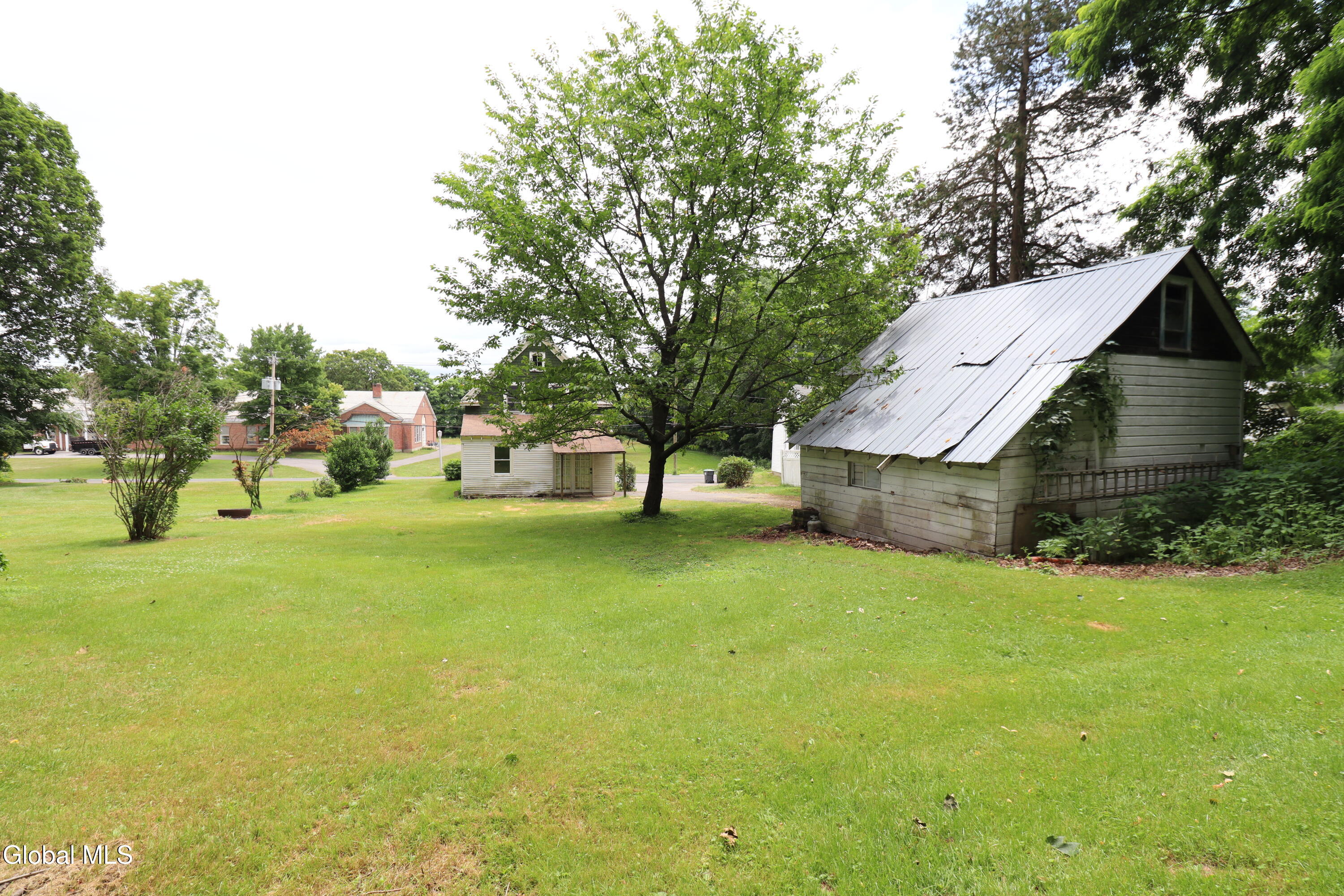 102 Schermerhorn Road Rotterdam, NY 12306 - Photo 37 of 44 IMG_6688