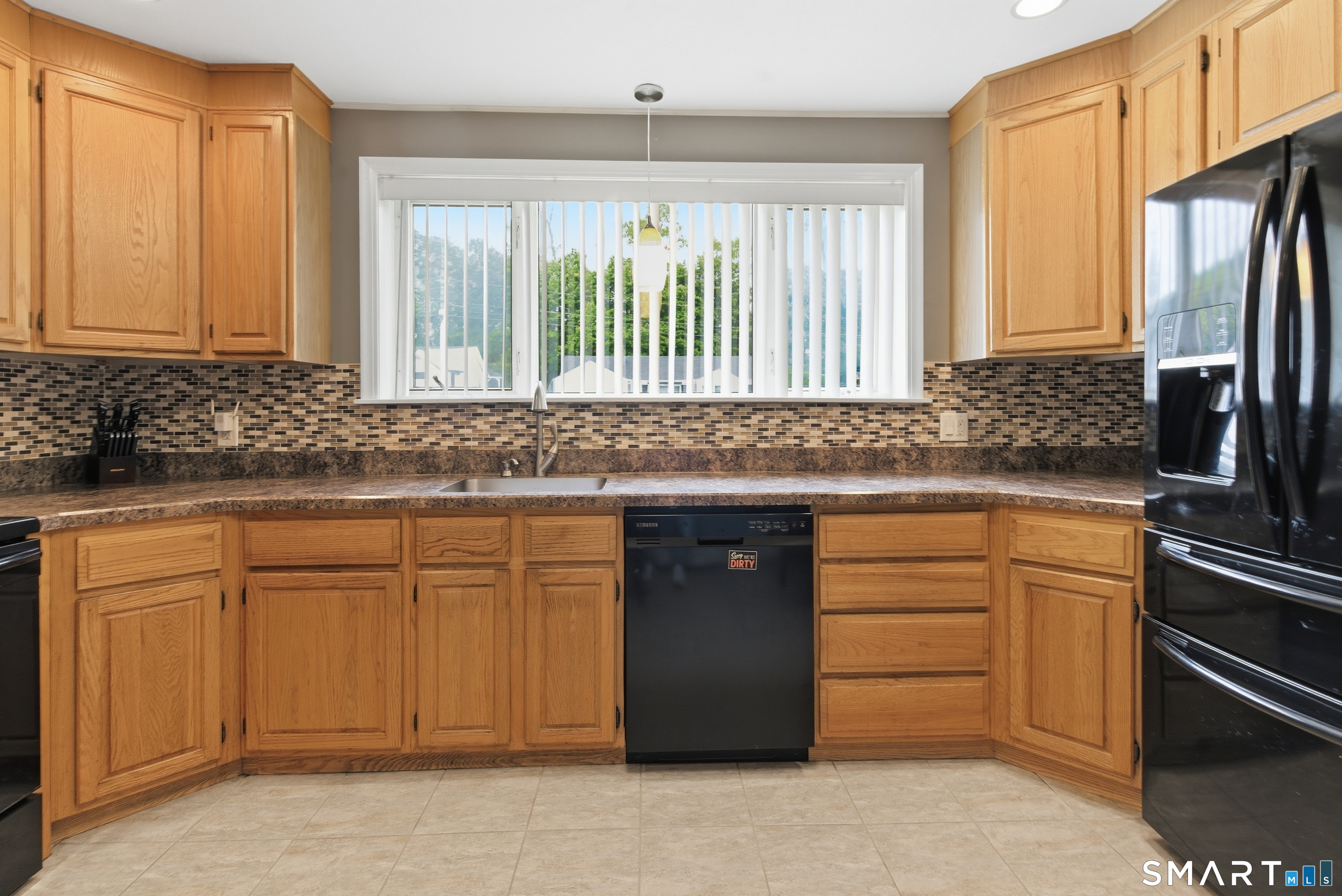 112 Brentwood Road Newington, CT 06111 - Photo 19 of 30
