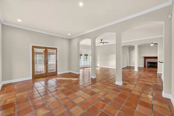 $799,000 | 106 Lakeshore Drive, Waxahachie, TX 75165