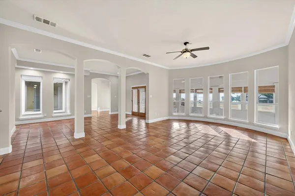 $799,000 | 106 Lakeshore Drive, Waxahachie, TX 75165