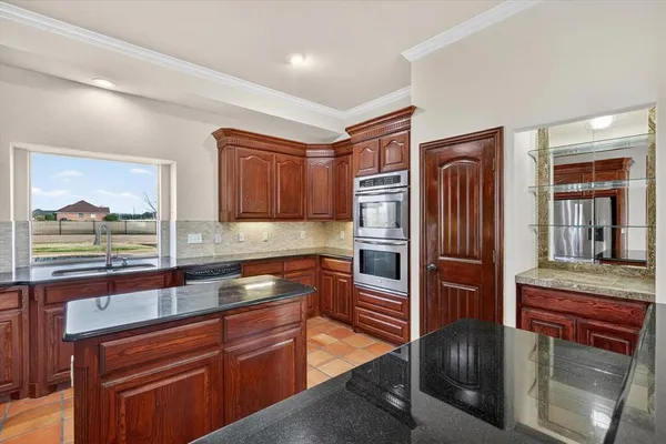 $799,000 | 106 Lakeshore Drive, Waxahachie, TX 75165