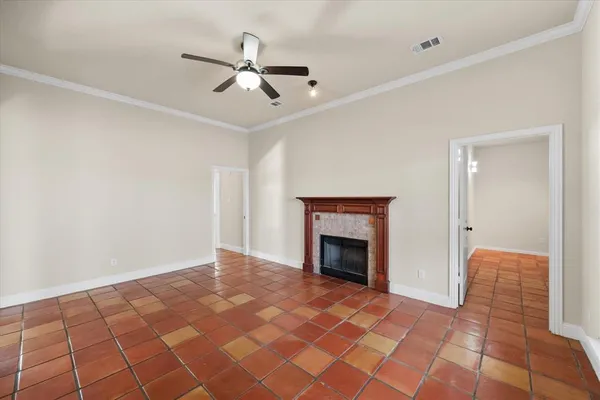 $799,000 | 106 Lakeshore Drive, Waxahachie, TX 75165