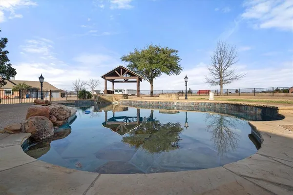 $799,000 | 106 Lakeshore Drive, Waxahachie, TX 75165