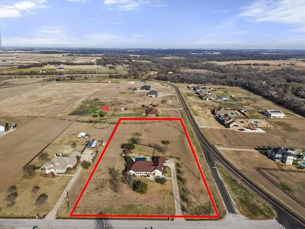 $799,000 | 106 Lakeshore Drive, Waxahachie, TX 75165