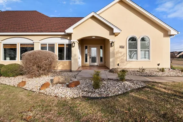 $799,000 | 106 Lakeshore Drive, Waxahachie, TX 75165