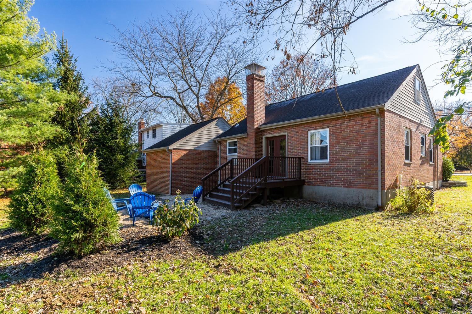 158 West Sharon Road Glendale, OH 45246 - Photo 4 of 21