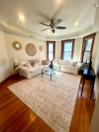 $4,500 | 261 E Street, Unit 2, Boston, MA 02127