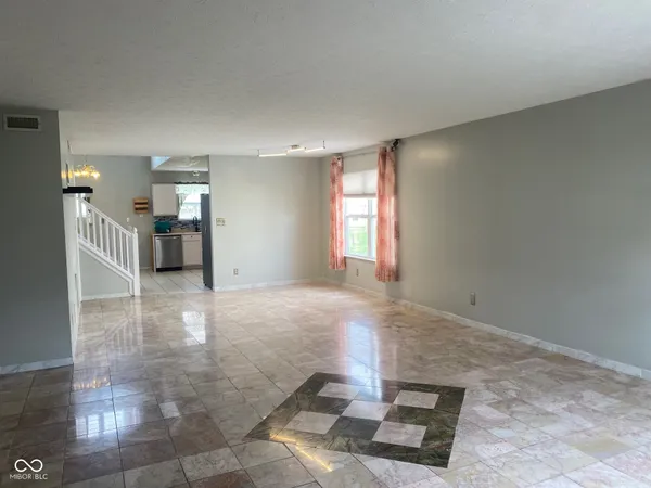 $355,000 | 5636 Glen Canyon Drive, Indianapolis, IN 46237