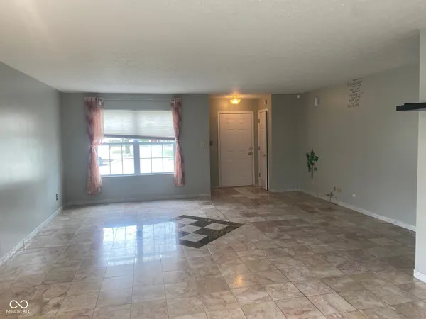 $355,000 | 5636 Glen Canyon Drive, Indianapolis, IN 46237