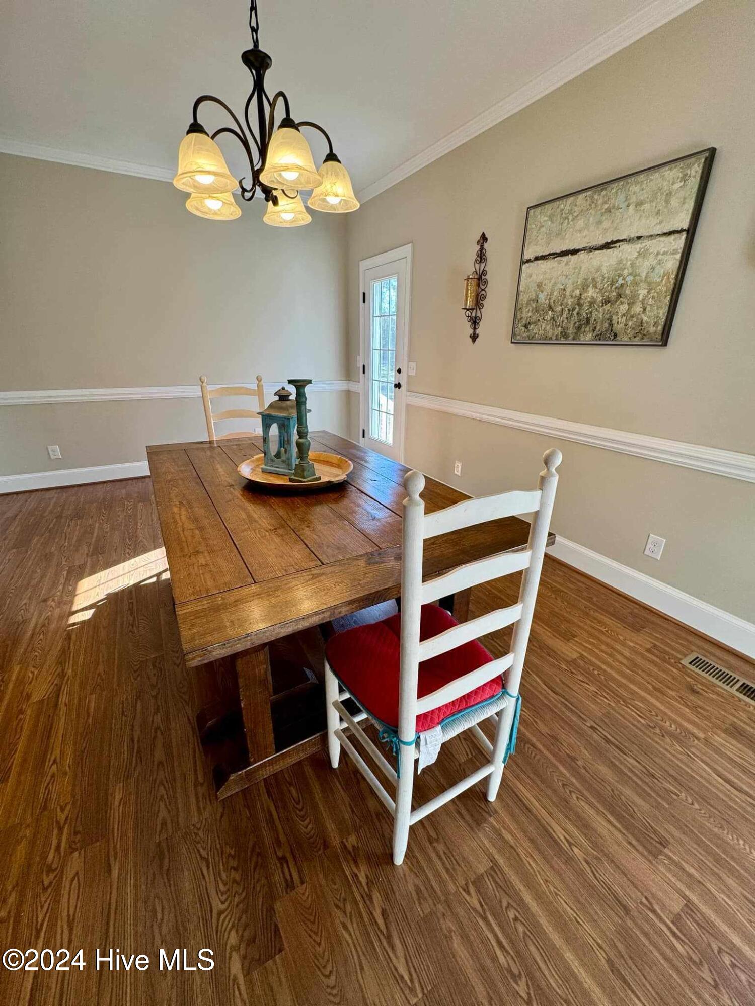 153 Waller Farm Road Kinston, NC 28504 - Photo 4 of 43 465203084_942568211266494_46984503097380