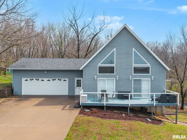 $269,900 | 161 Lakecrest Place, Dahinda, IL 61428