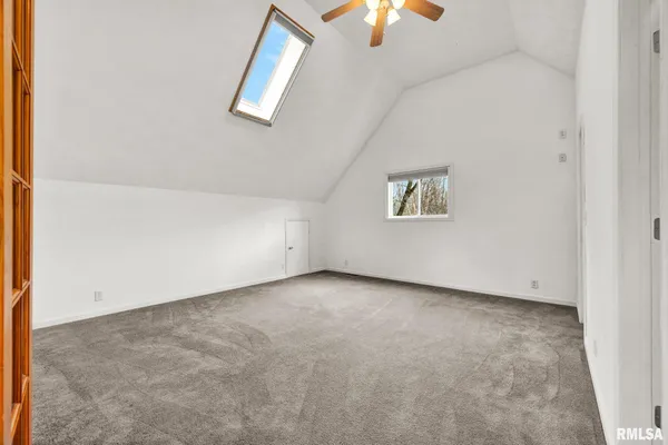 $269,900 | 161 Lakecrest Place, Dahinda, IL 61428