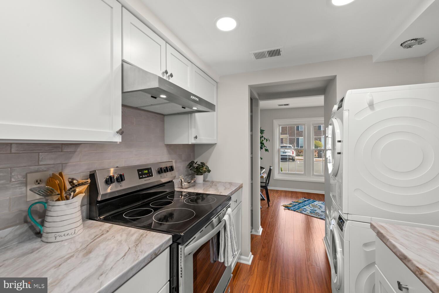 2177 Monaghan Drive Herndon, VA 20170 - Photo 12 of 30