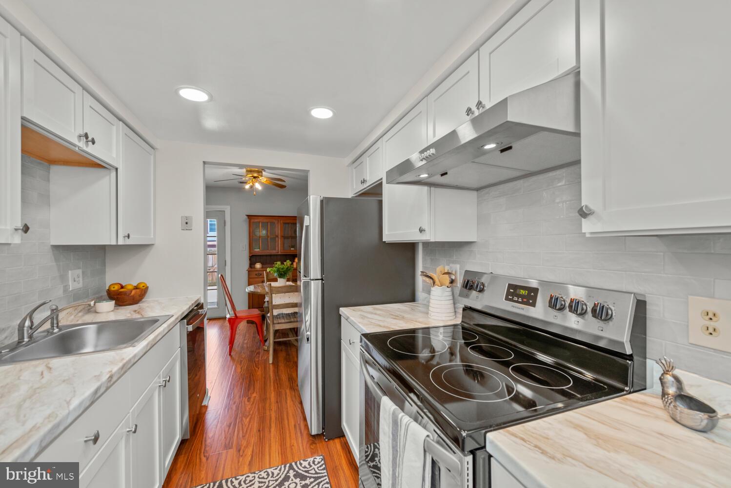 2177 Monaghan Drive Herndon, VA 20170 - Photo 9 of 30