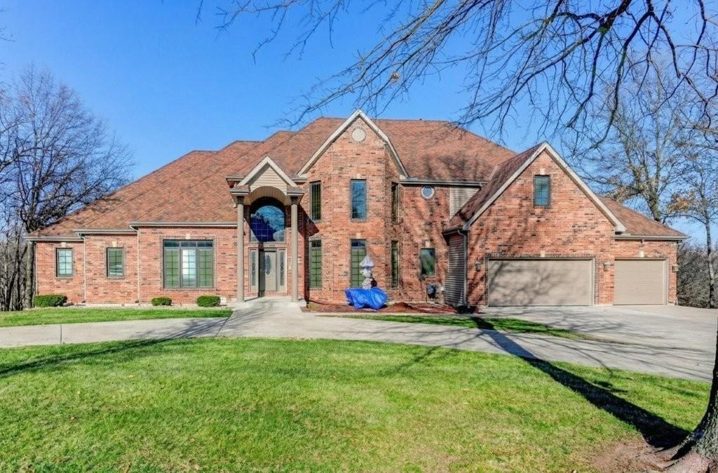 19610 East Bundschu Road Independence, MO 64056 - Photo 2 of 72