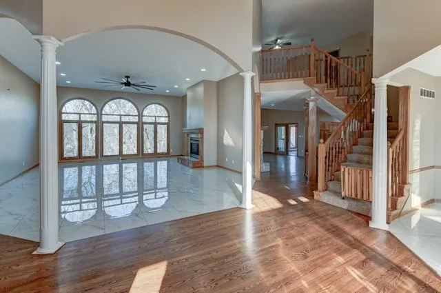 $1,250,000 | 19610 East Bundschu Road, Independence, MO 64056