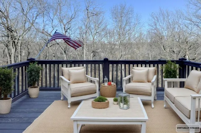 $1,250,000 | 19610 East Bundschu Road, Independence, MO 64056