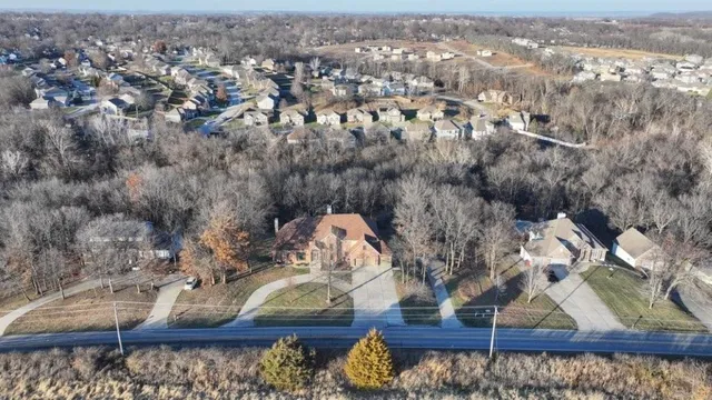 $1,250,000 | 19610 East Bundschu Road, Independence, MO 64056