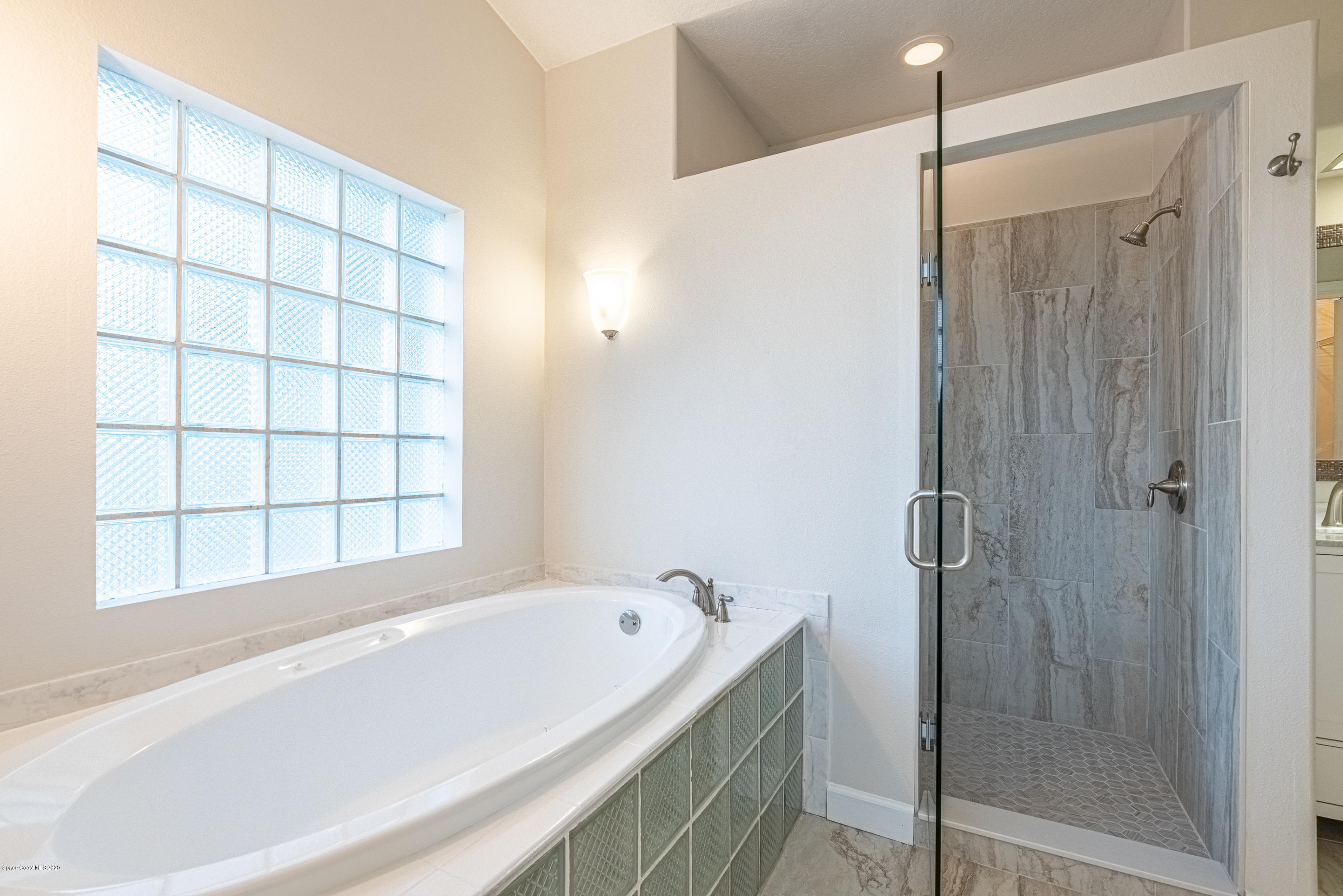 2509 Reed Avenue Melbourne, FL 32901 - Photo 25 of 33 JC7_8219-HDR