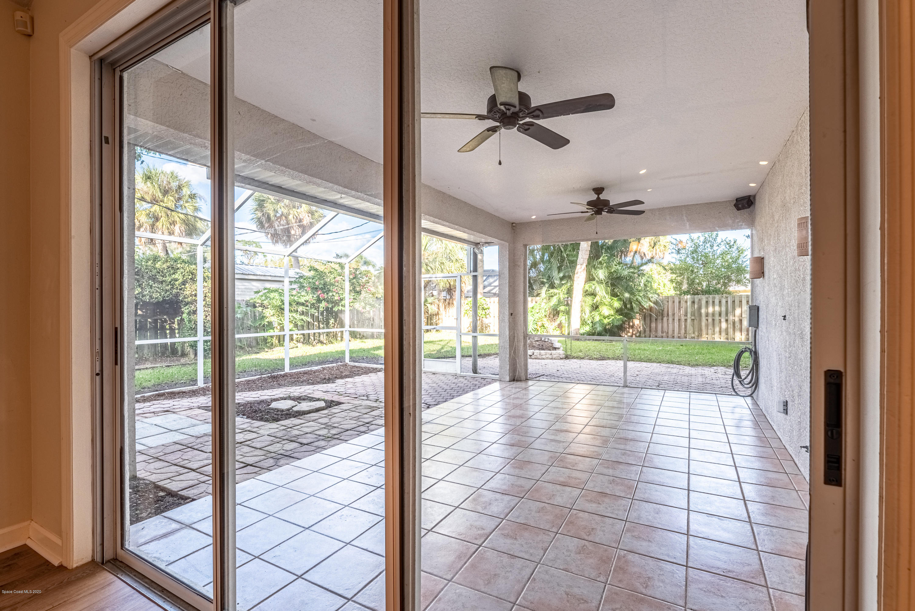 2509 Reed Avenue Melbourne, FL 32901 - Photo 4 of 33 JC7_8184-HDR