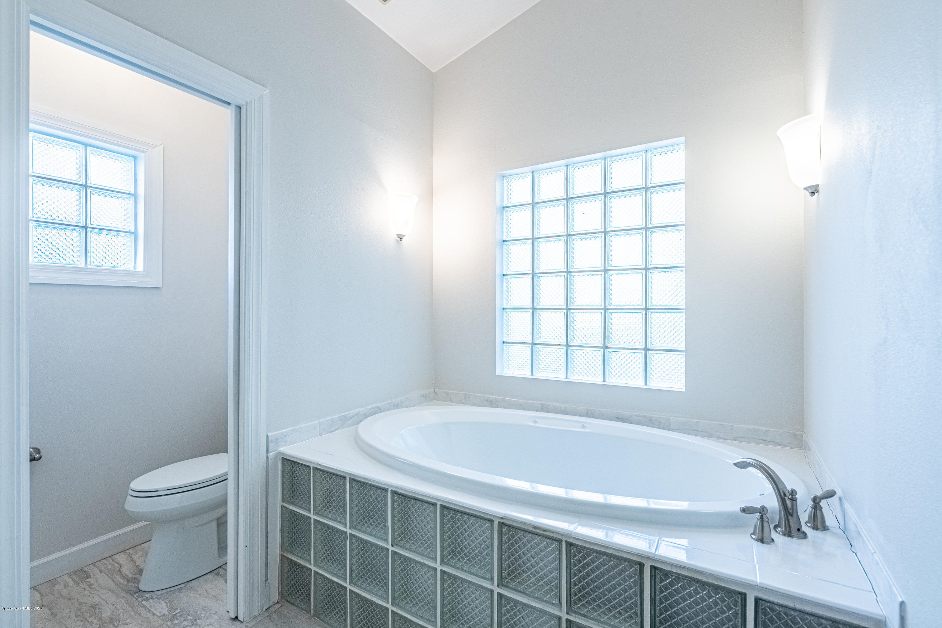 2509 Reed Avenue Melbourne, FL 32901 - Photo 7 of 33 JC7_8209-HDR