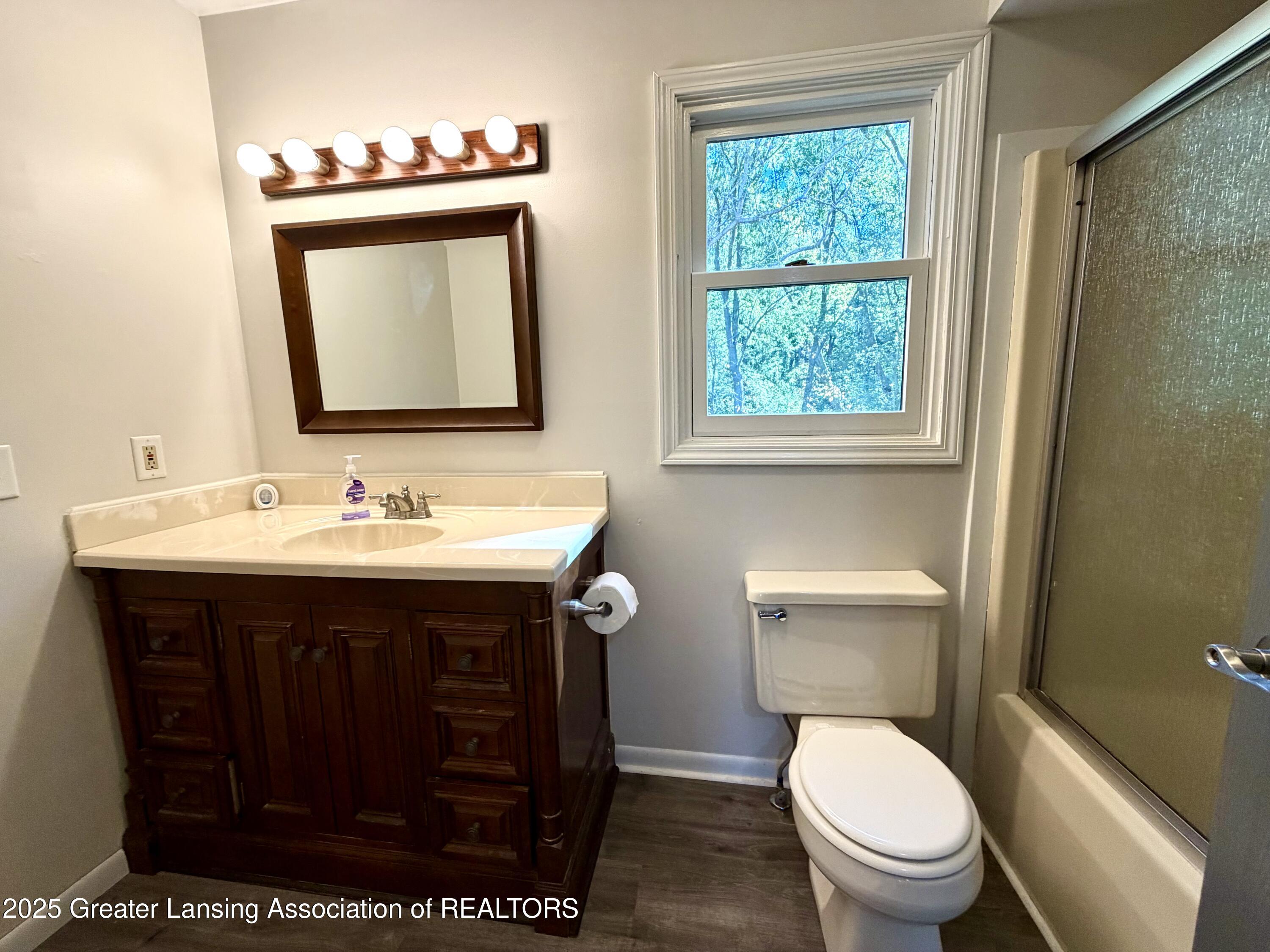 229 Williamsburg Road Lansing, MI 48917 - Photo 24 of 61 IMG_0258