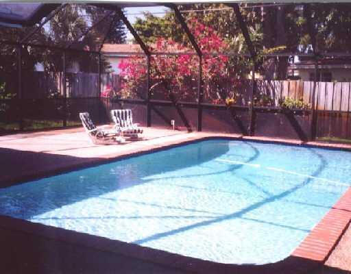 1475 Northeast 5th Avenue Boca Raton, FL 33432 - Photo 3 of 11 Pool Area