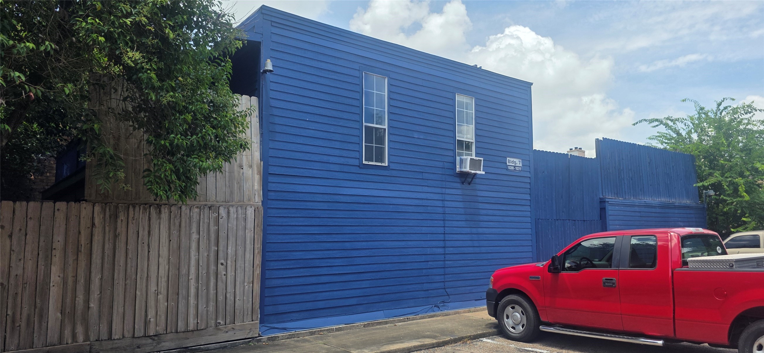 10219 South Gessner Road Houston, TX 77071 - Photo 4 of 19 Gallery Image 4