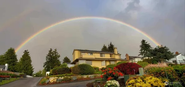 $1,290,000 | 61 Leschi Drive, Steilacoom, WA 98388