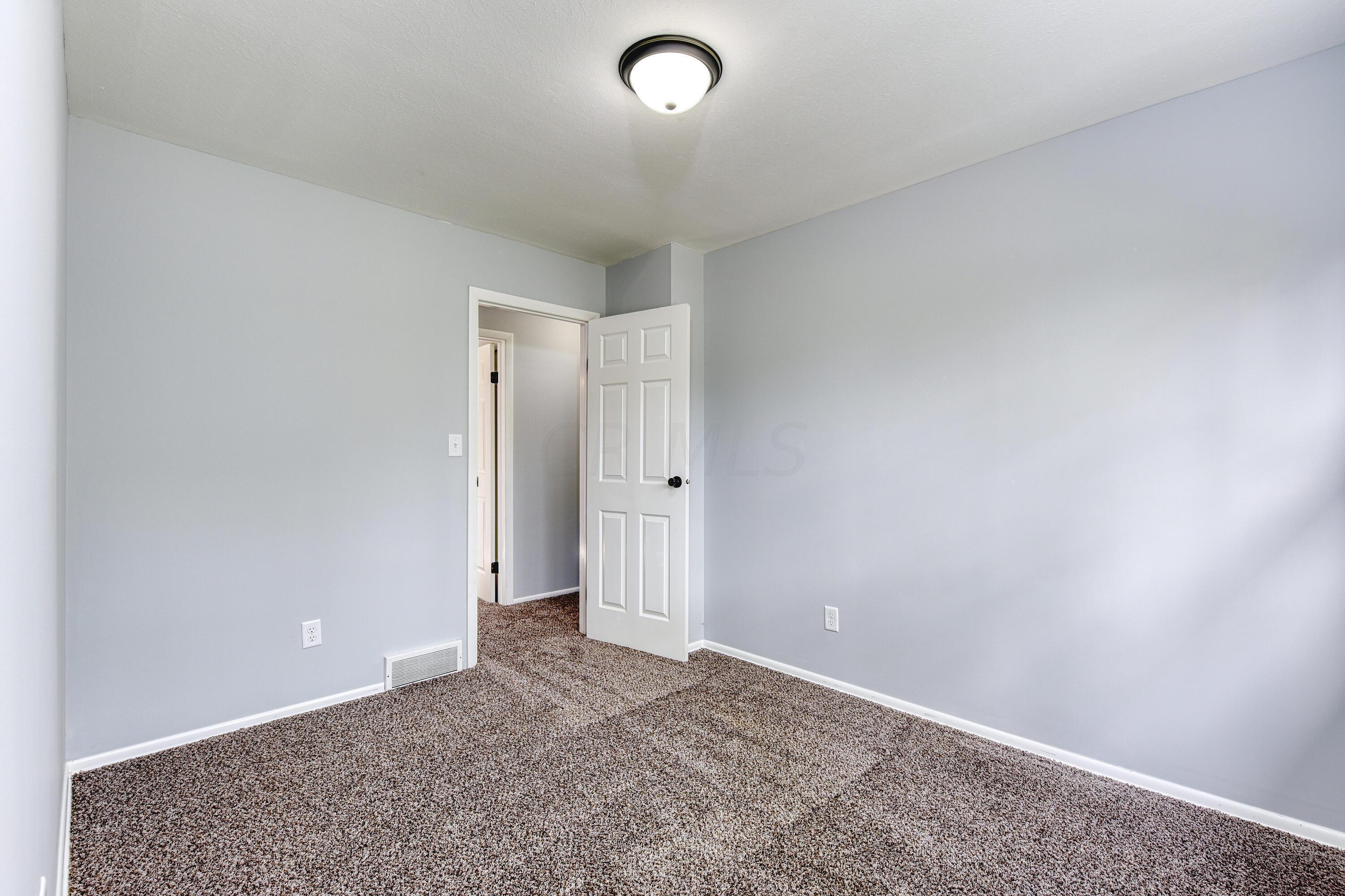 6471 Red Fox Road Reynoldsburg, OH 43068 - Photo 24 of 33 0A5FB7FC-2565-4C22-81C1-0A611BB027BB