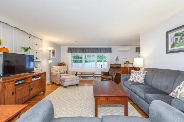 $699,900 | 492 Woodlawn Ridge Road, Pembroke, NH 03275