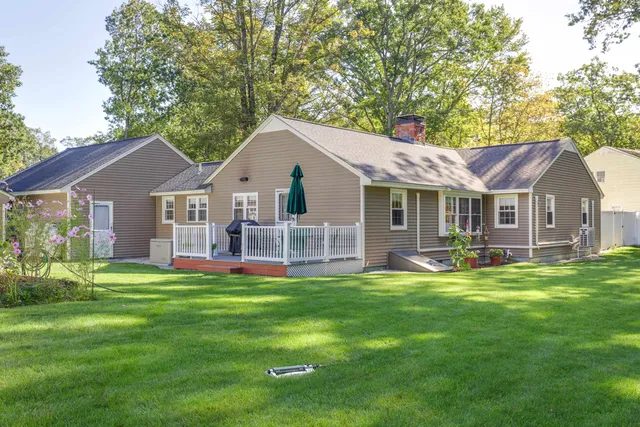 $699,900 | 492 Woodlawn Ridge Road, Pembroke, NH 03275